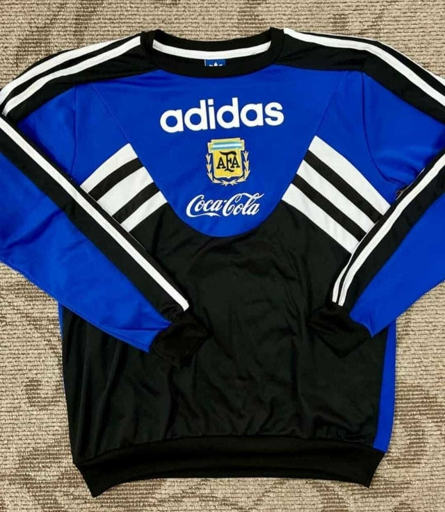 Buzo Retro Argentina 94® + Camiseta 94’ GRATIS (Talle S)